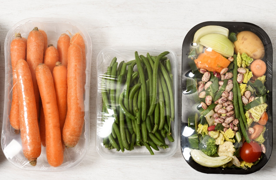 Alimentos embalados com polietileno